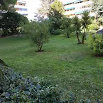 Charmant appartement à 350m de la plage et du port