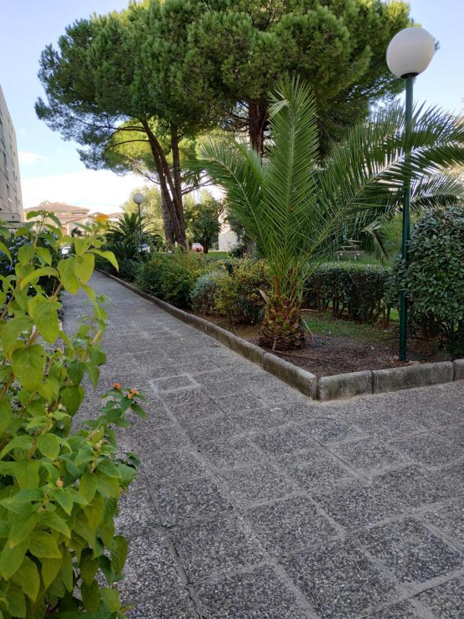 à 350m De La Et Du Port Appartamento